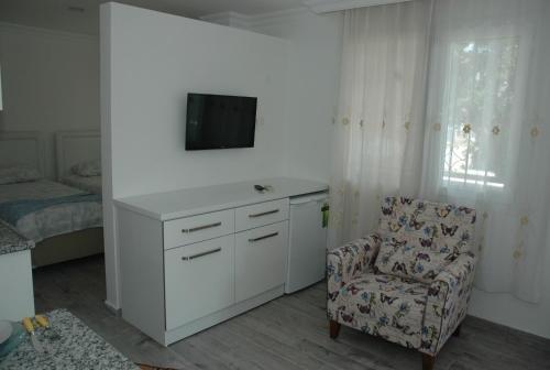 Айвалык: Studio Baturcan