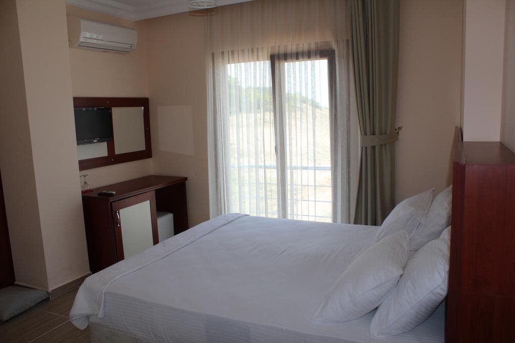 Сайл: Tramonto Hotel