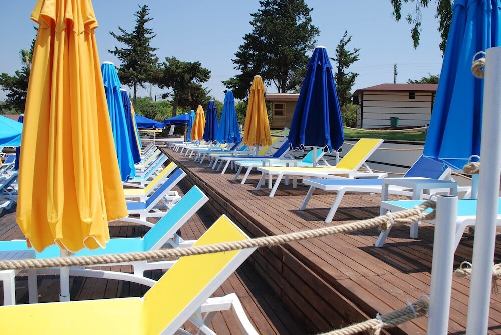 Силифке: Queenaba Beach