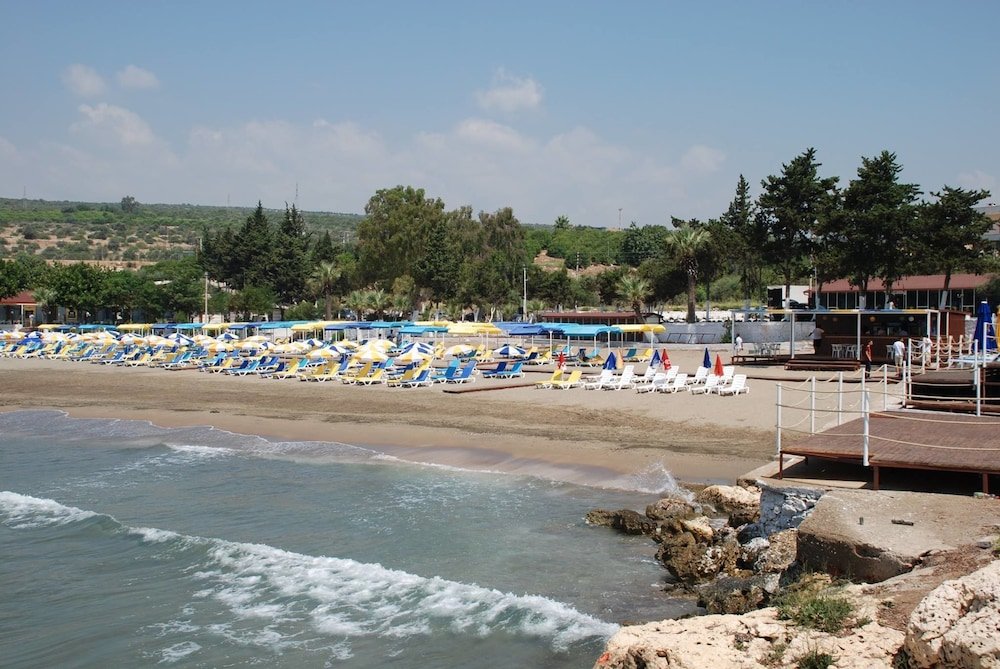 Силифке: Queenaba Beach
