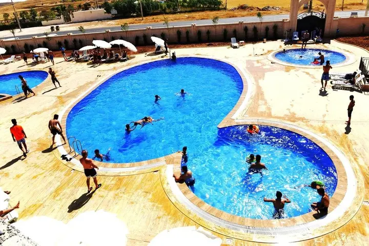 Мидьят: Akitu Hotel