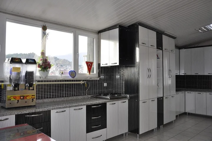 Тосия: Hotel Ekmekçiler