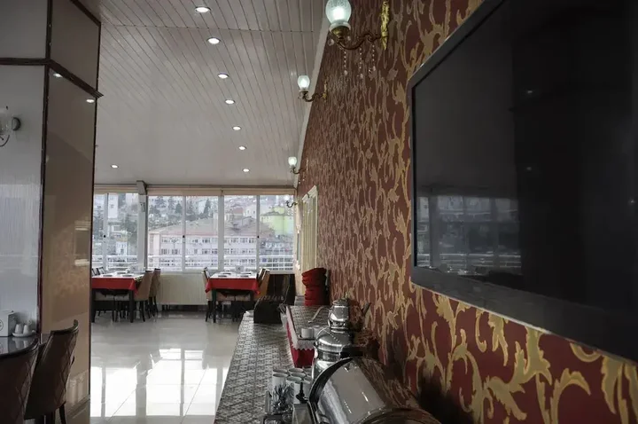 Тосия: Hotel Ekmekçiler