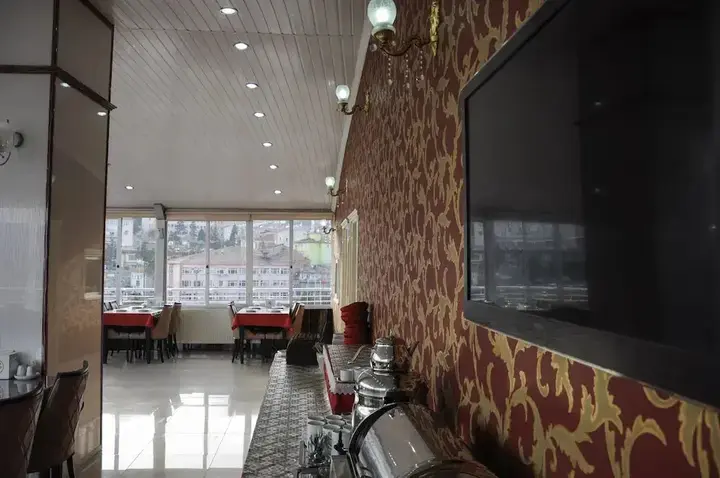 Тосия: Hotel Ekmekçiler