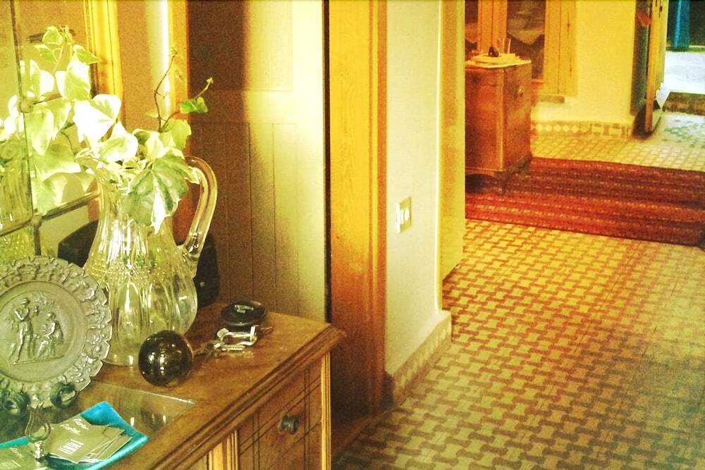 Айвалык: Florina House
