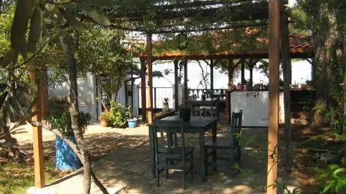 Айвалык: Ayvalik Dostlar Pansiyon