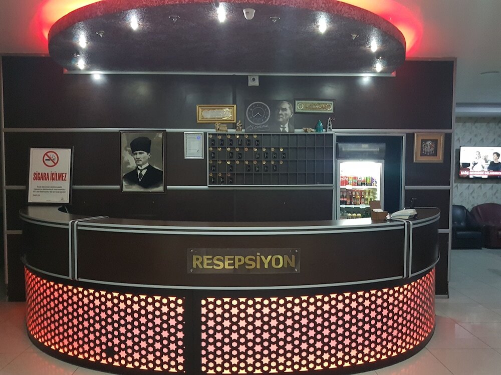 Конья: Deluxe Hotel