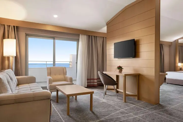 Унье: Ramada Resort by Wyndham Unye