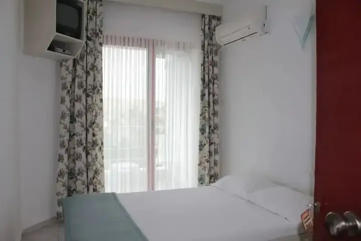 Гунейли: Kosk Motel