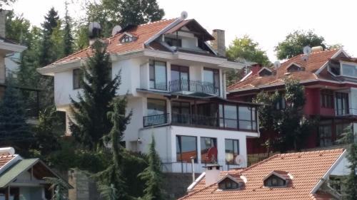 Трабзон: Villa Dekar
