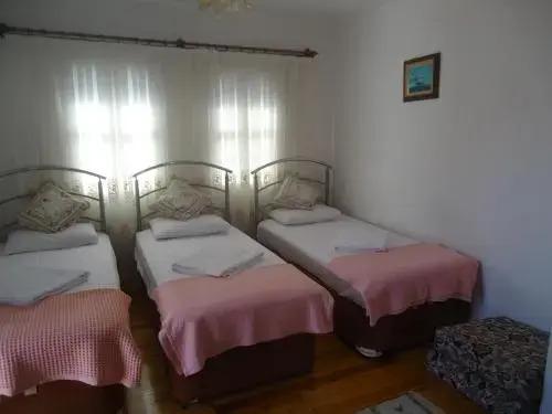 Акьяка: Villa Seos