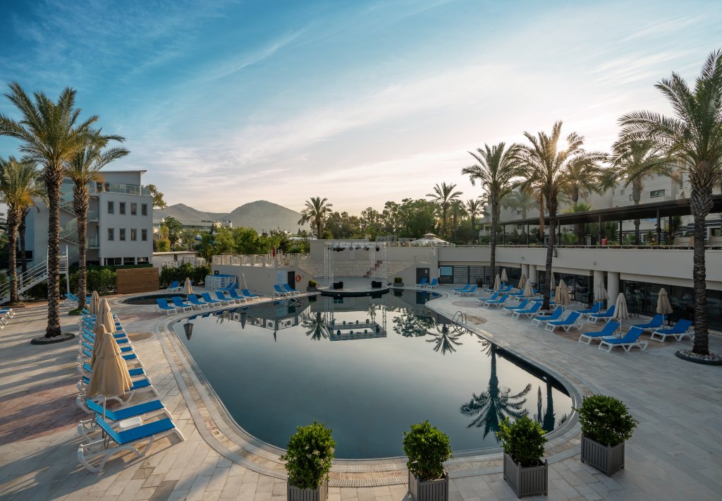 Тургутрейс: Arin Resort Bodrum