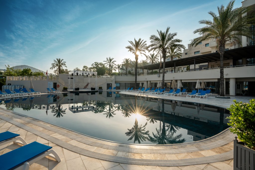 Тургутрейс: Arin Resort Bodrum
