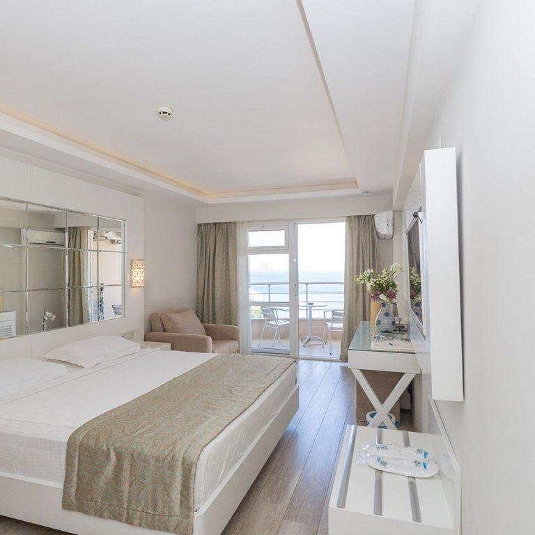 Турунч: Mavi Deniz Otel - All Inclusive