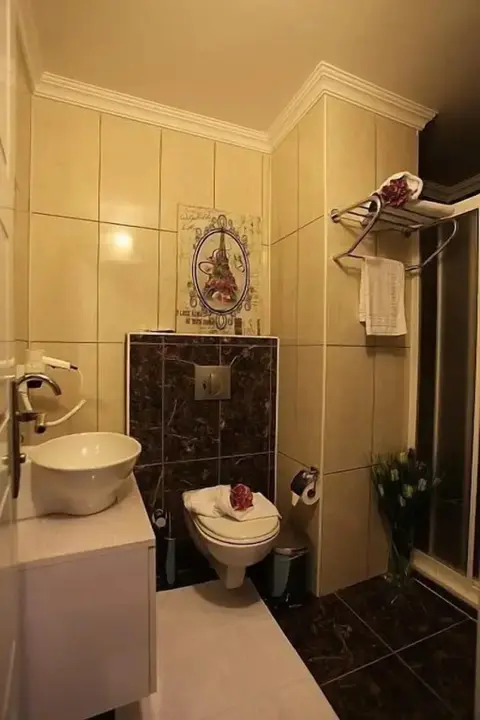Унье: City Hotel