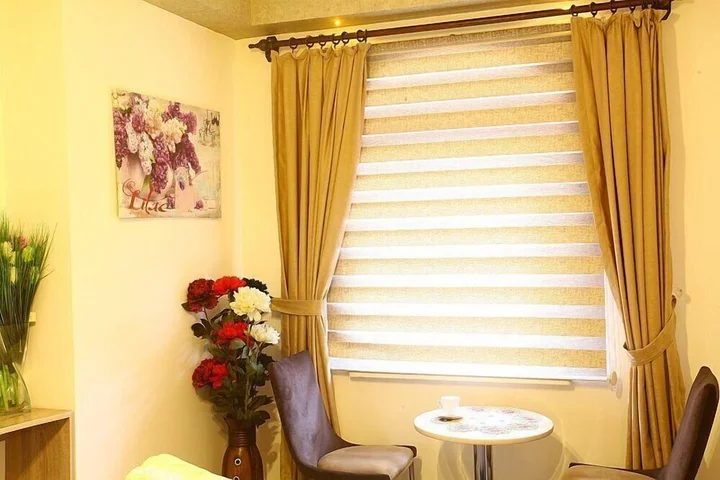 Унье: City Hotel