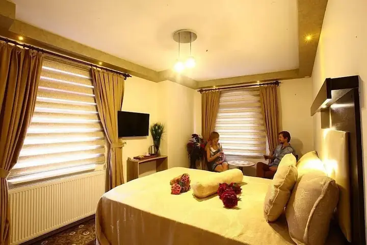 Унье: City Hotel