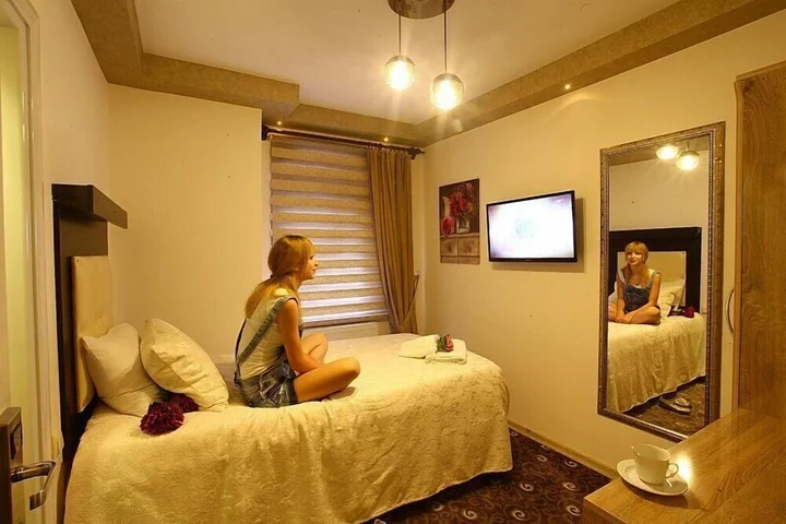 Унье: City Hotel