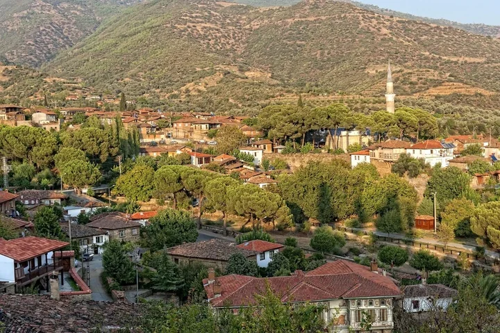 Салихли: Birgi Yeni Gelin Evi