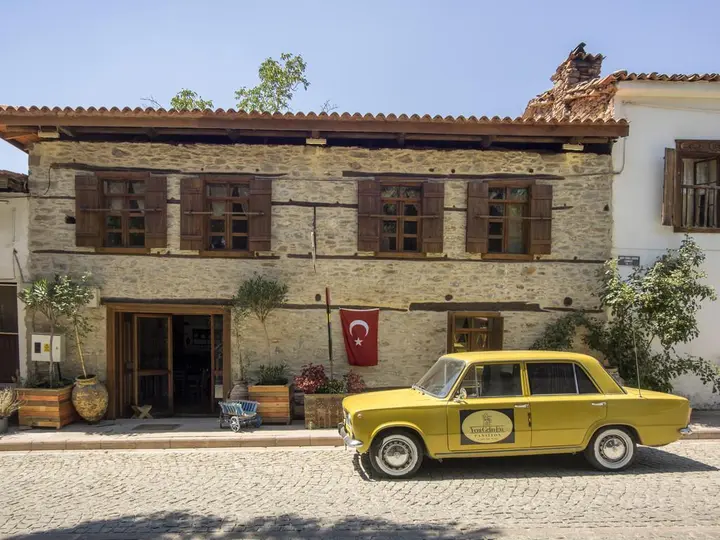 Салихли: Birgi Yeni Gelin Evi