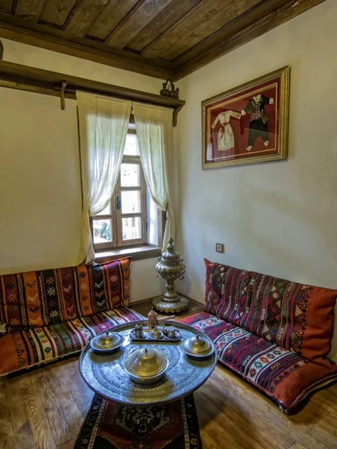 Салихли: Birgi Yeni Gelin Evi