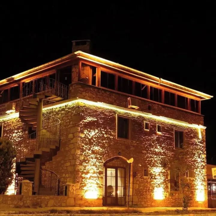 Тевфикие: Odunluk Tas Konak Otel
