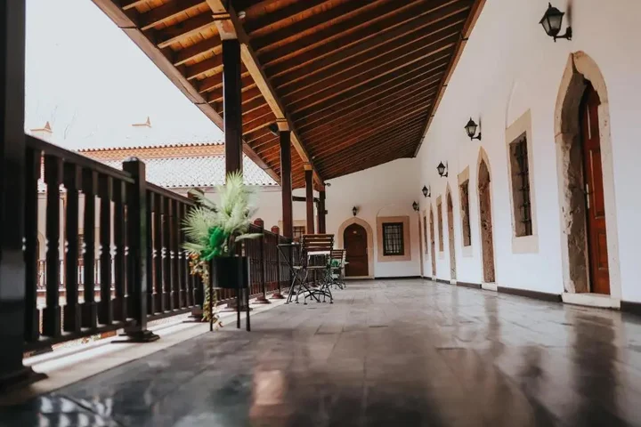 Айдын: Zi̇nci̇rli̇ Han Oteli̇