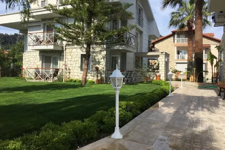 Дальян: Asena Motel