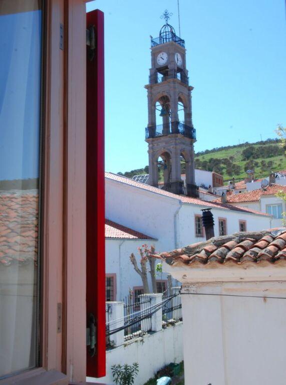 Бозджаада: Bozcaada Biz Otel