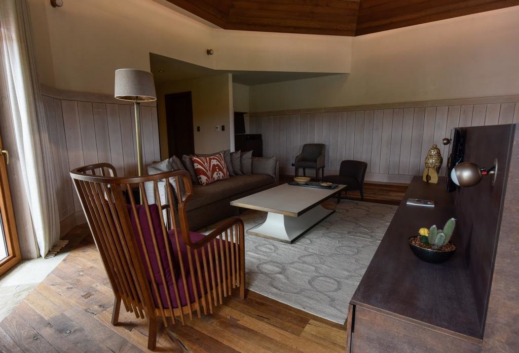 Гузеляли: Hotel Caeli