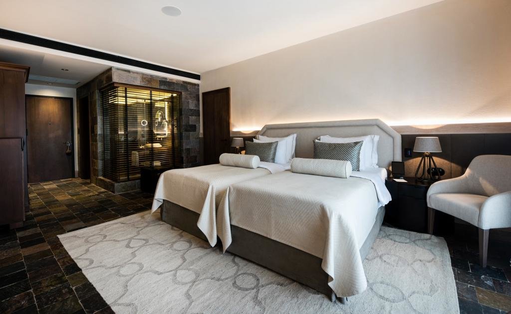 Гузеляли: Hotel Caeli