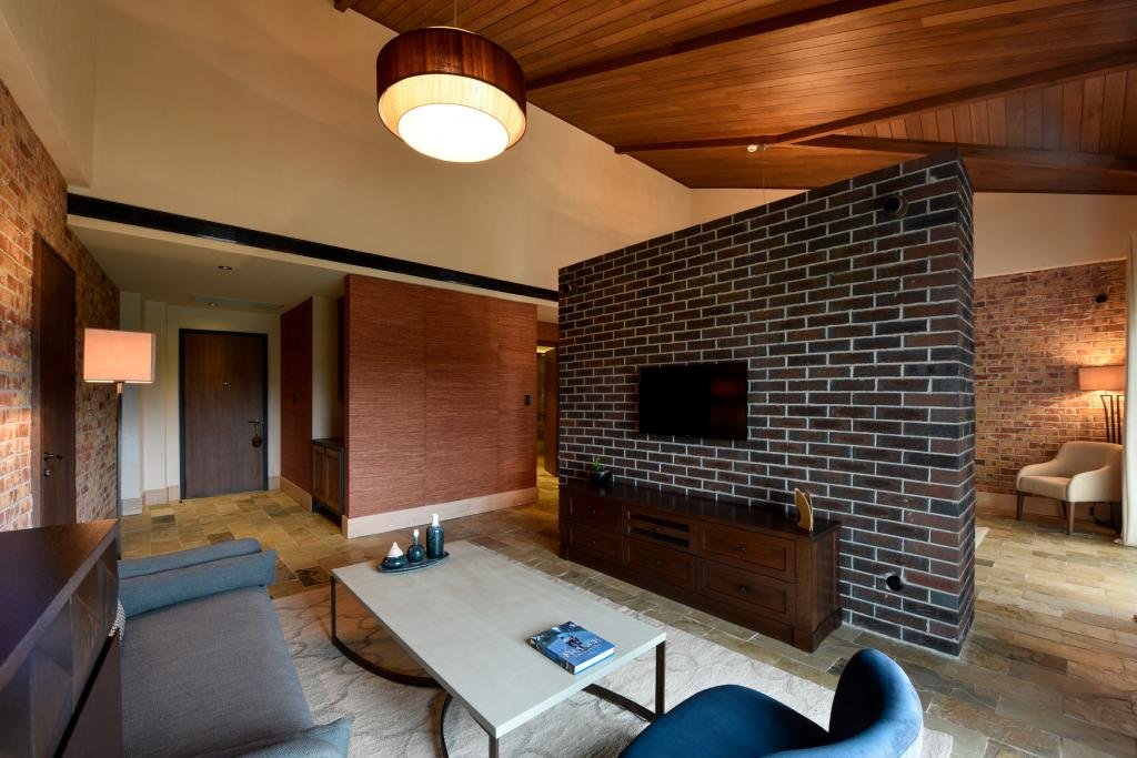 Гузеляли: Hotel Caeli