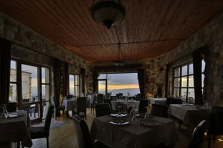 Учисар: La Casa Cave