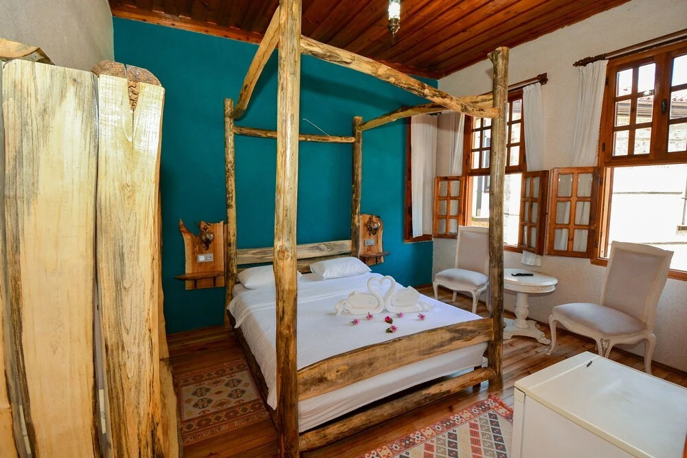 Анталья: Wood House