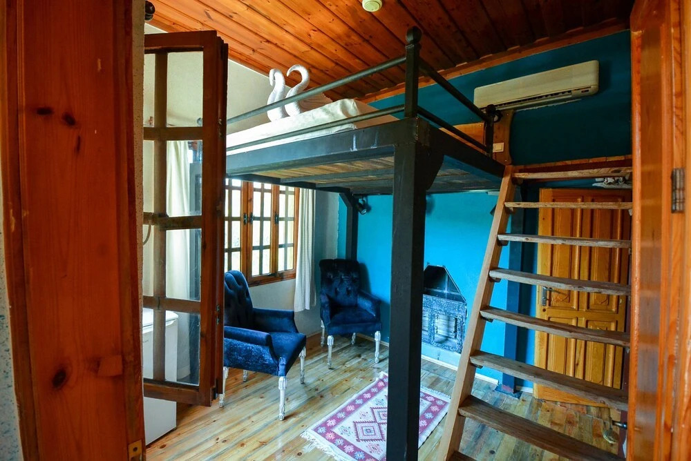 Анталья: Wood House