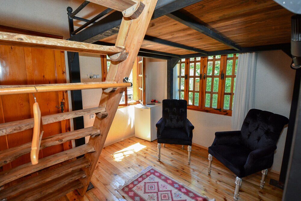 Анталья: Wood House