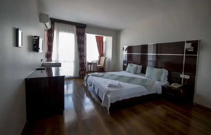 Урла: Siz İnn Otel