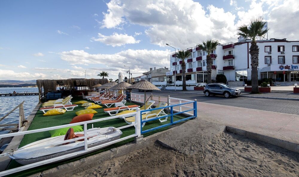 Урла: Siz İnn Otel