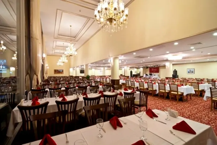 Мерсин: Yücesoy Liva Hotel Spa & Convention Center Mersin