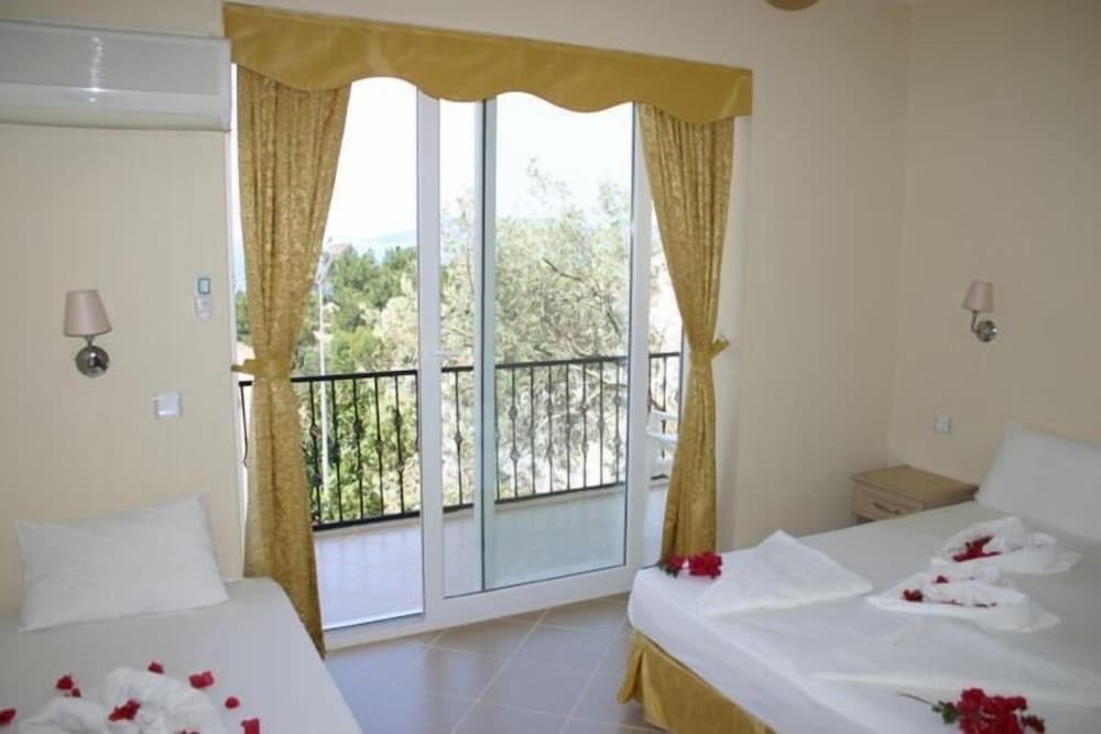 Каш: Talay Otel