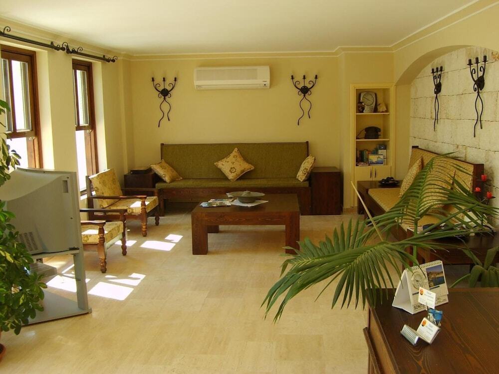 Каш: Talay Otel