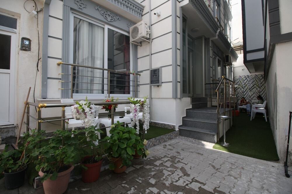 Мармара: Queen Hotel