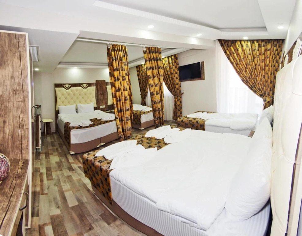Мармара: Queen Hotel