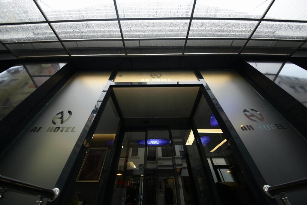 Стамбул: An Otel