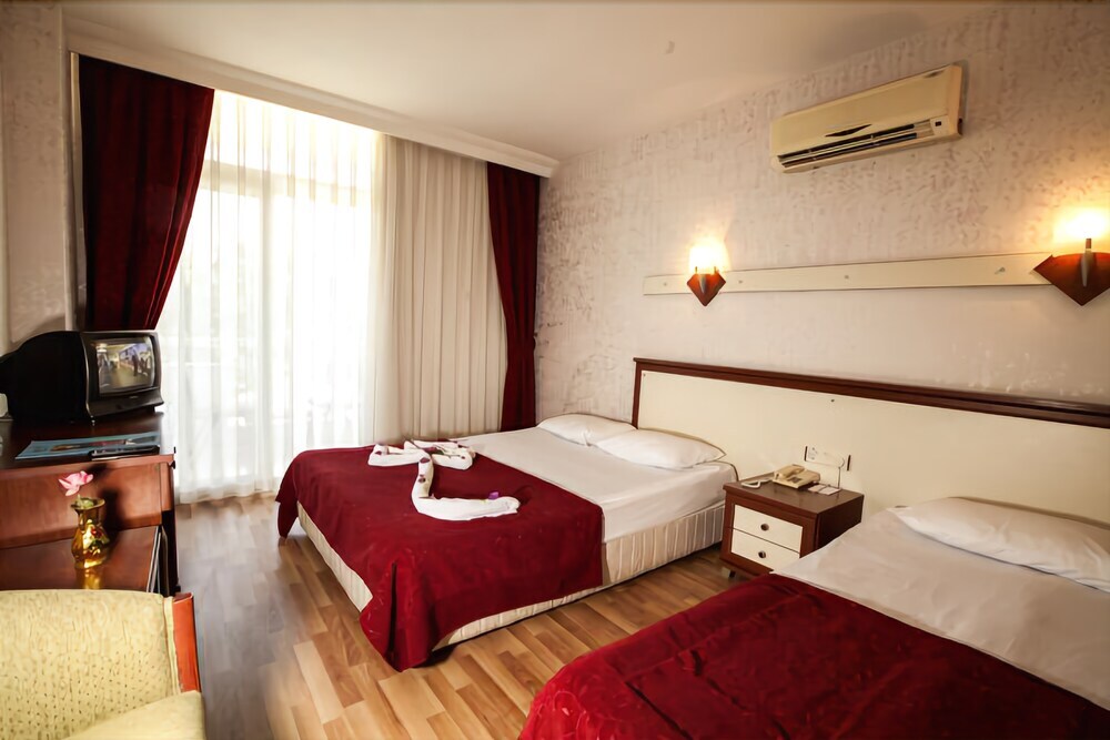 Бельдиби: Carelta Beach Hotel - All Inclusive
