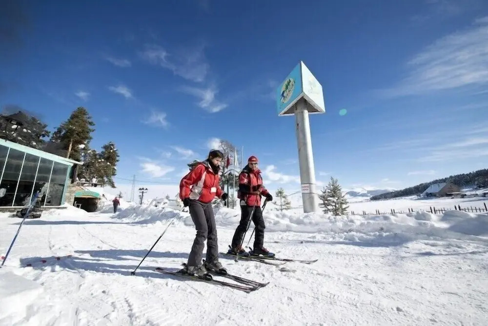 Сарыкамыш: Hotel Camkar