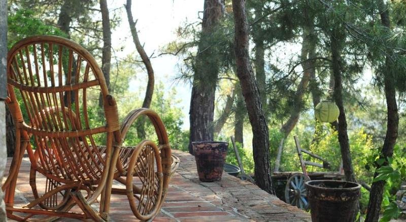 Шириндже: Kayserkaya Bungalows