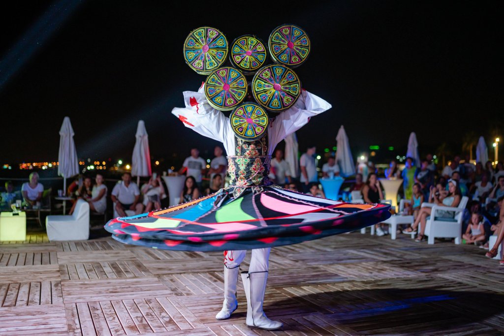 carousel image 3