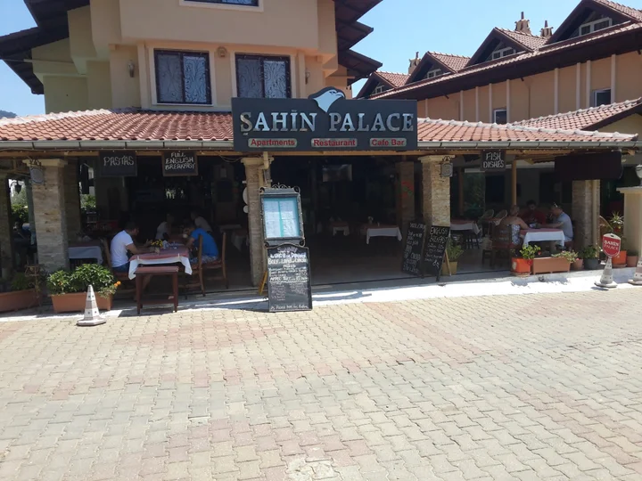 Мармарис: Sahin Palace