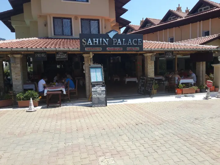 Мармарис: Sahin Palace
